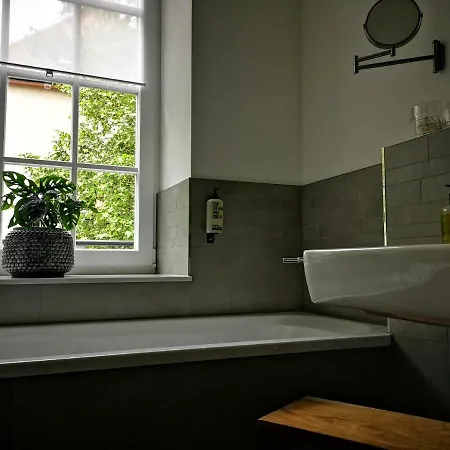 100 Qm Luxus Industrial Apartment *